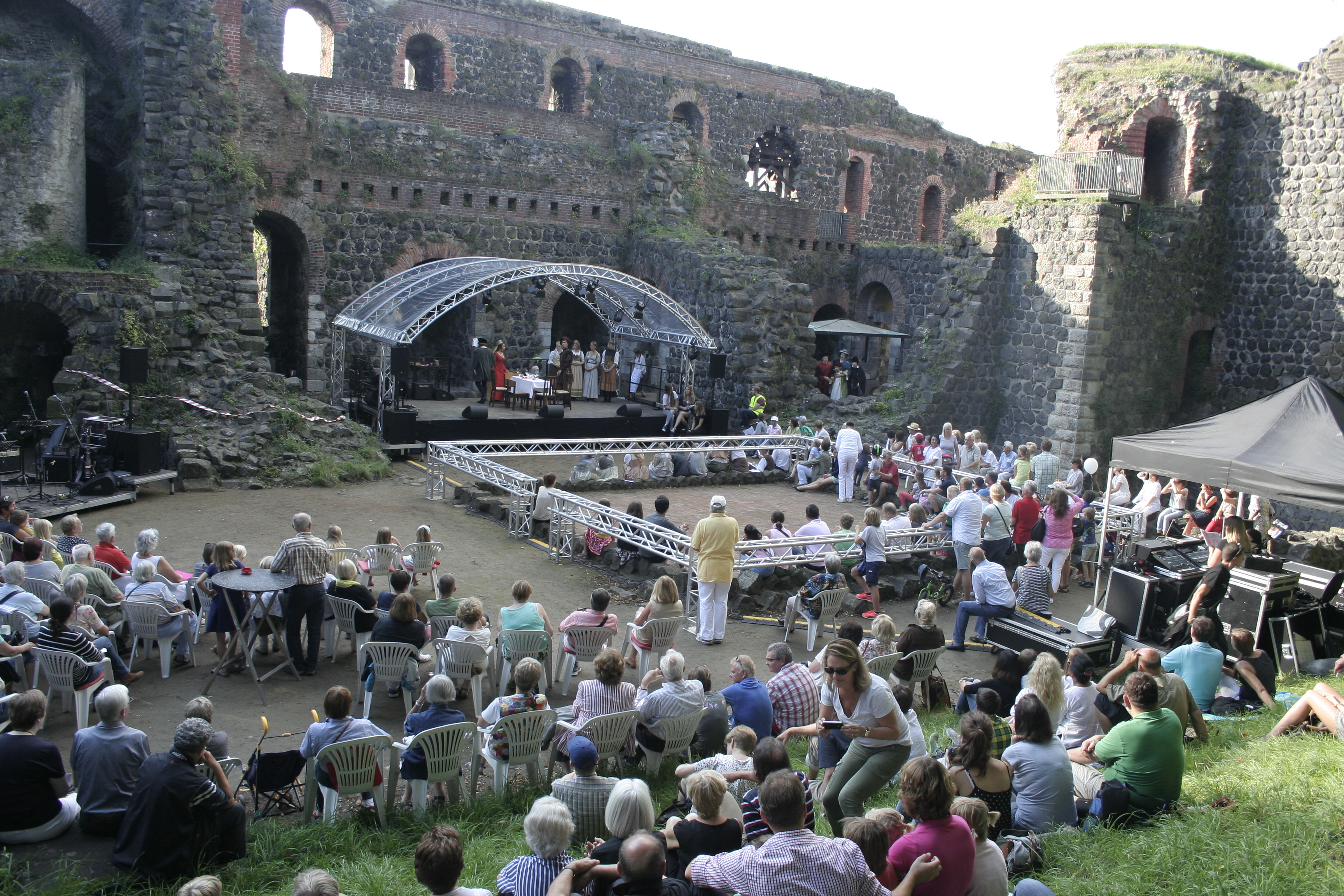 Die Kaiserpfalzruine ist ein idealer Platz für Freiluft-Konzert-Events. Archivfoto: hs