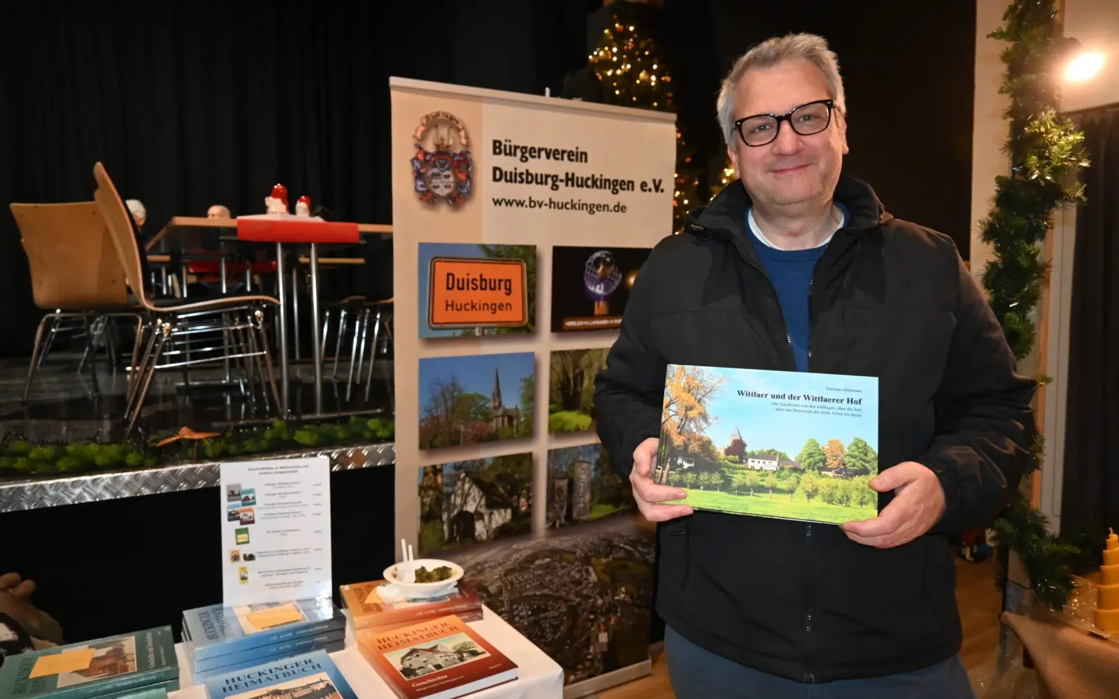 Der Huckinger Heimatforscher Dietmar Ahlemann hat sich mit der Geschichte des Wittlaerer Hofes sowie der Historie des Ortes beschäftigt. Foto: sam