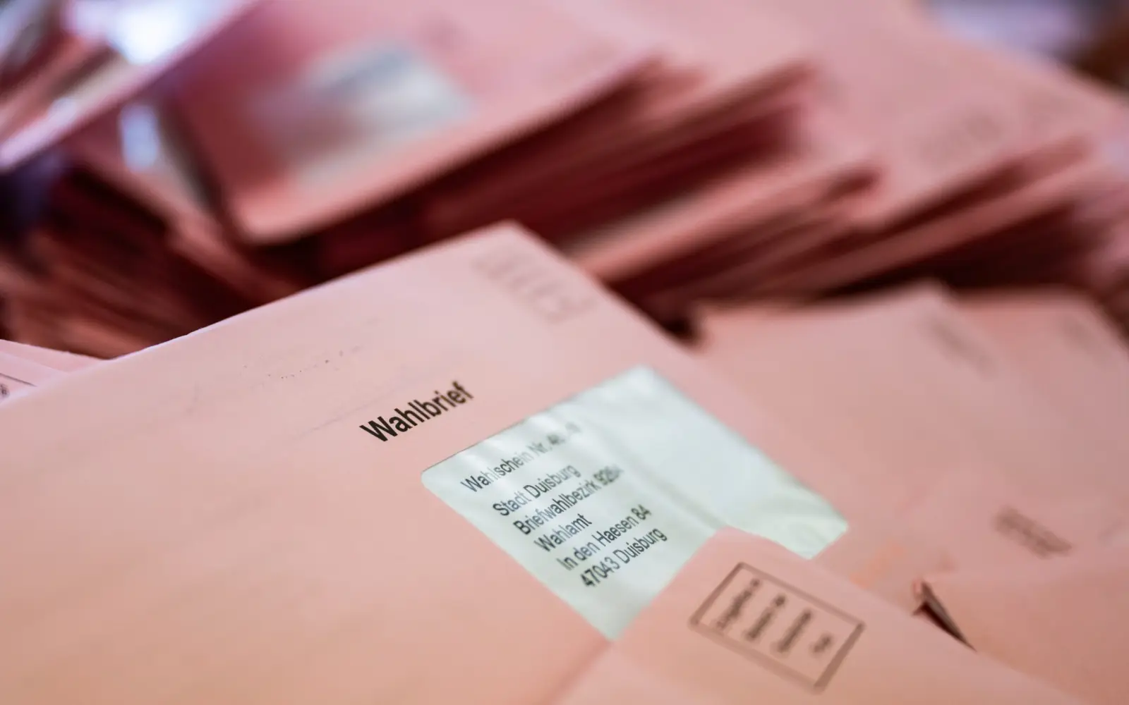 Schon jetzt kann man online die Unterlagen für die Briefwahl zur Bundestagswahl beantragen. Foto: Tanja Pickartz/Stadt Duisburg