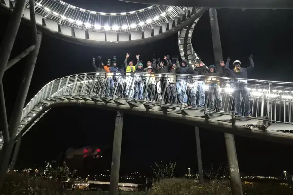 Nächtliche Radtour zu „Tiger & Turtle“