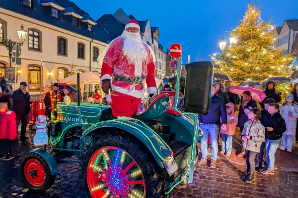 Nikolausmarkt glänzte mit Herz und Engagement