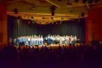 Schülerinnen und Schüler sangen beim Adventskonzert in Huckingen „This is me“. Foto: dav