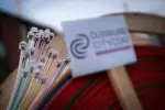 Die Nachfrage nach Hochgeschwindigkeits-Internetanschlüssen wächst rasant – DCC baut das Glasfasernetz in Duisburg weiter aus. Foto: Daniel Tomczak/DVV