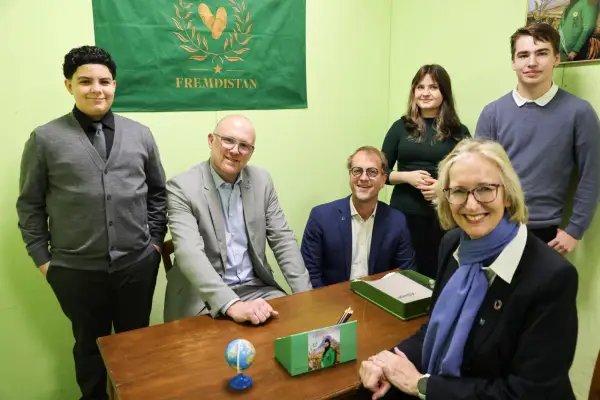 „Unbekanntes Unbehagen“: Live-Escape-Room der Kindernothilfe eröffnet