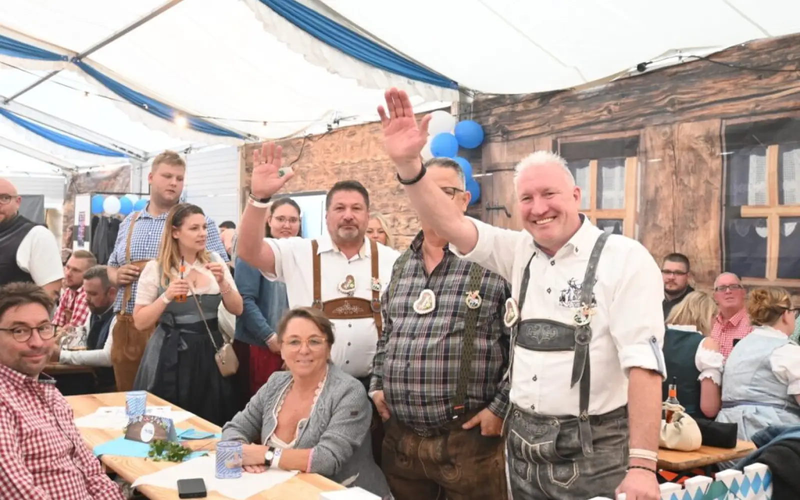 Das Oktoberfest in Serm zählte zu den vielen Terminen, die Toni Köther seit seiner Wahl wahrgenommen hat. Foto: sam