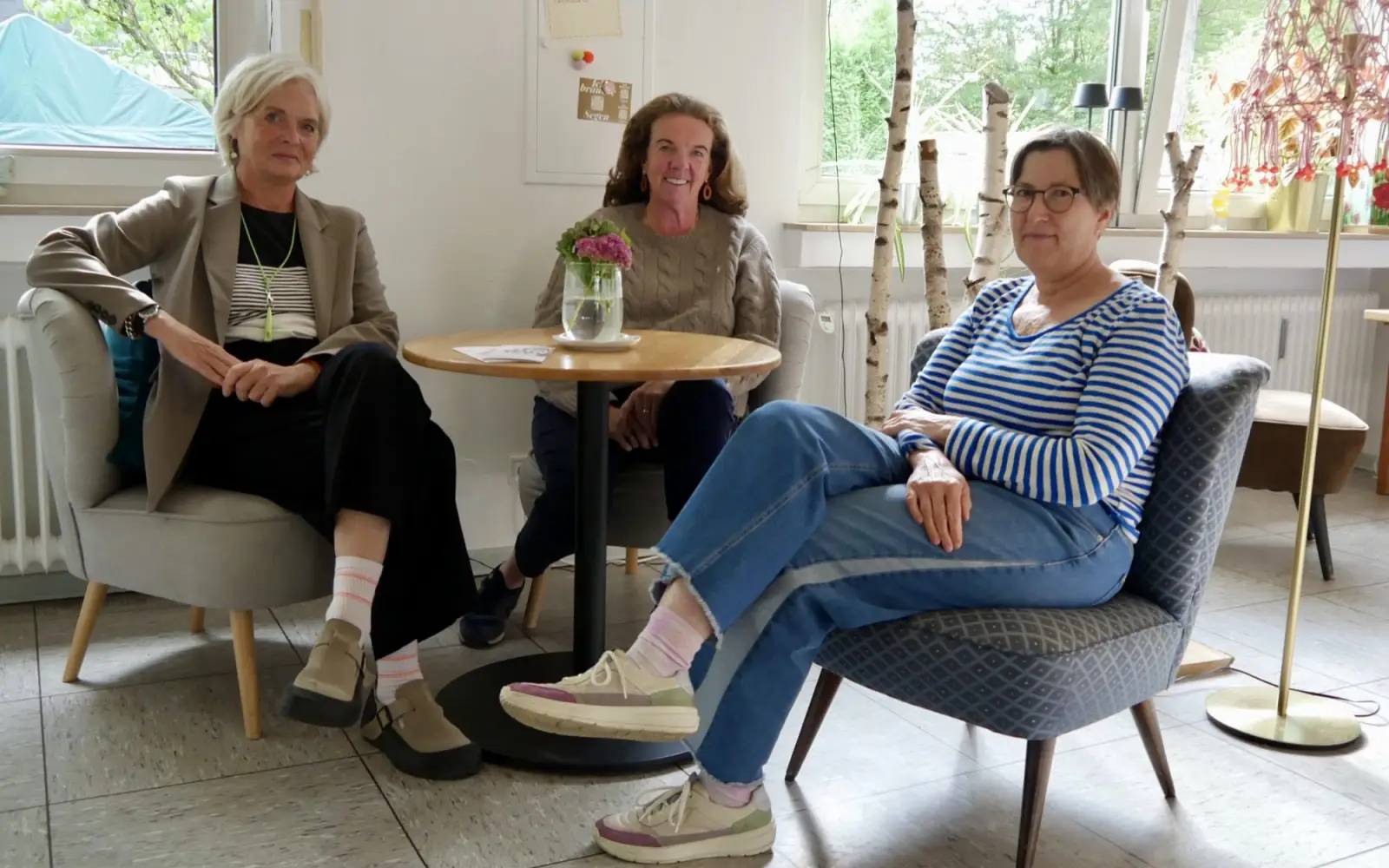 Martina Chalmovsky, Verena Rothkeppel und Ulrike Kempf (von links) organisieren den Informationsabend im Café.komm. Foto: cj