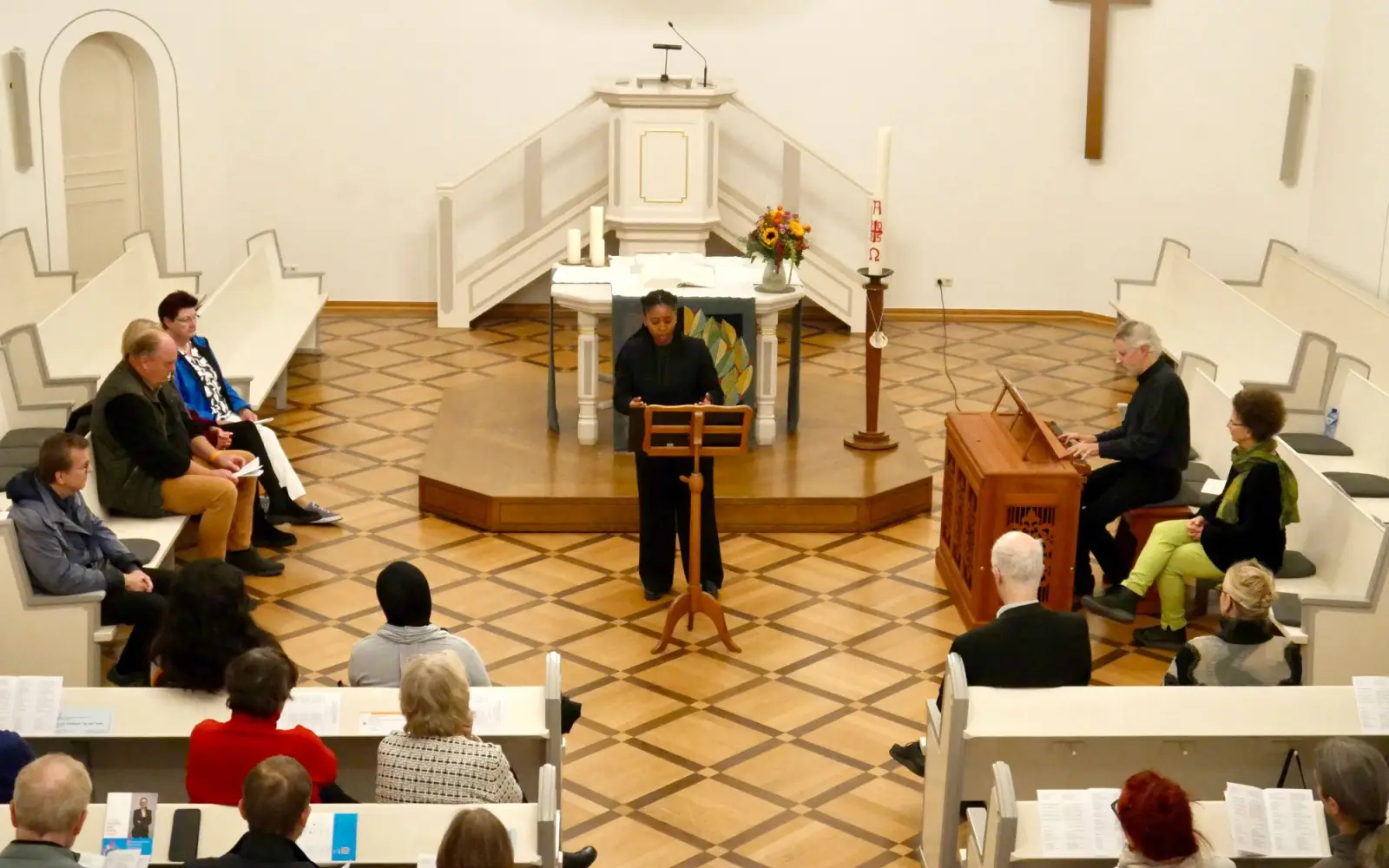 Lucretia Starke beeindruckte mit ihrer faszinierenden Stimme. Foto: cj