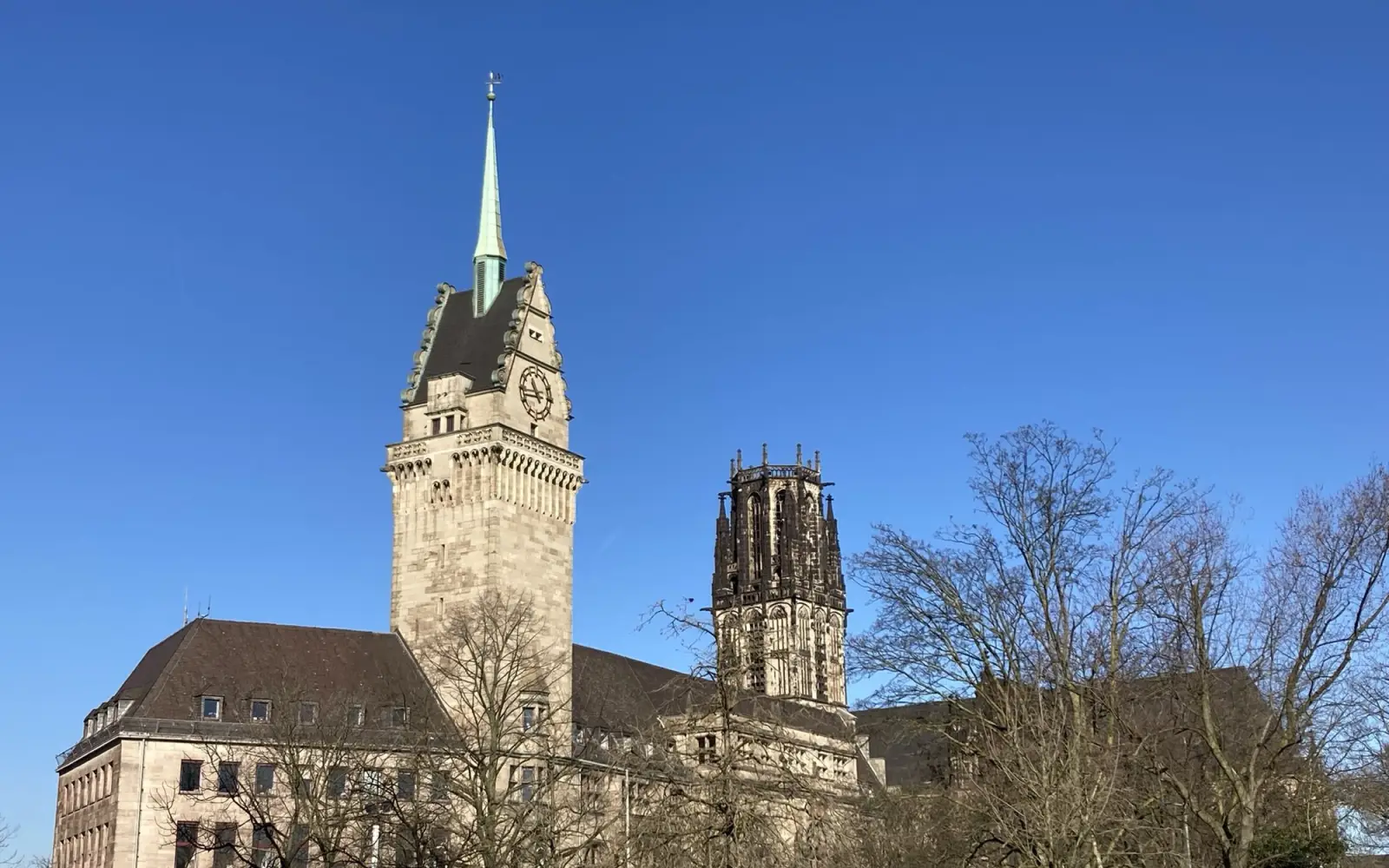 Wer Oberbürgermeister in Duisburg werden wird, entscheidet sich am 28. September durch die Stichwahl. Foto: sam