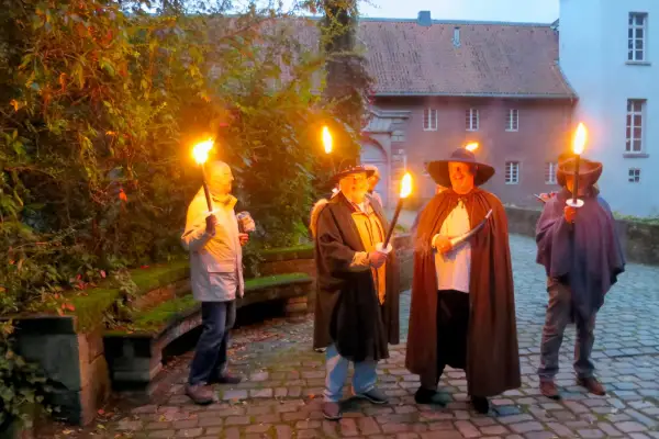 Der Nachtwächter geht wieder durch Kalkum