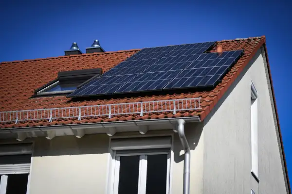 Stadtwerke Duisburg verlängern PV-Sommeraktion: Jedes zweite Solarmodul weiterhin gratis