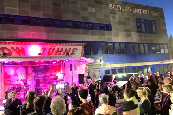 Bürgerfest am Freitag: „Rund um das Bezirksamt Süd“