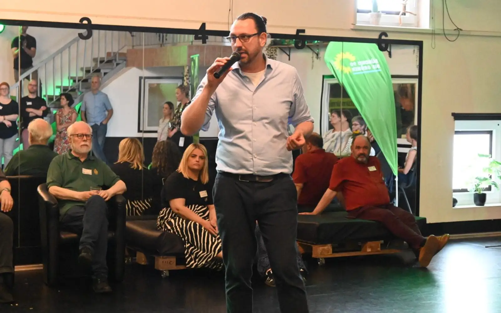 Der OB-Kandidat für die Grünen, Dr. Sebastian Ritter, hier Ende Mai bei der Kick-Off-Veranstaltung für den aktuellen Wahlkampf. Archivfoto: sam