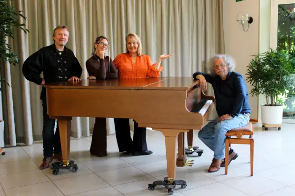 „Künstlerischer Augenblick“ mit Musik und gestischem Theater