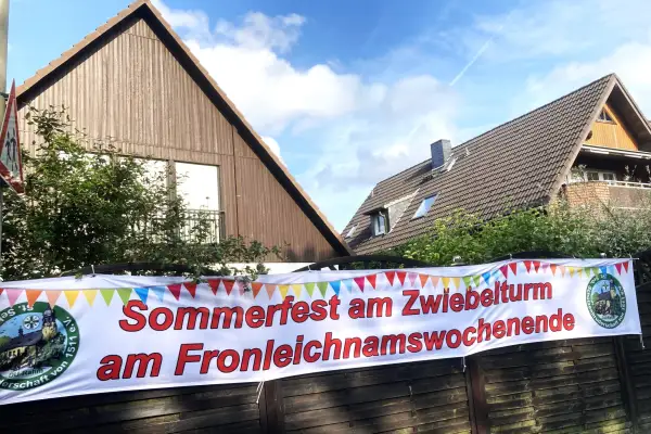 Fronleichnam-Wochenende: „Sommerfest am Zwiebelturm“ in Rahm