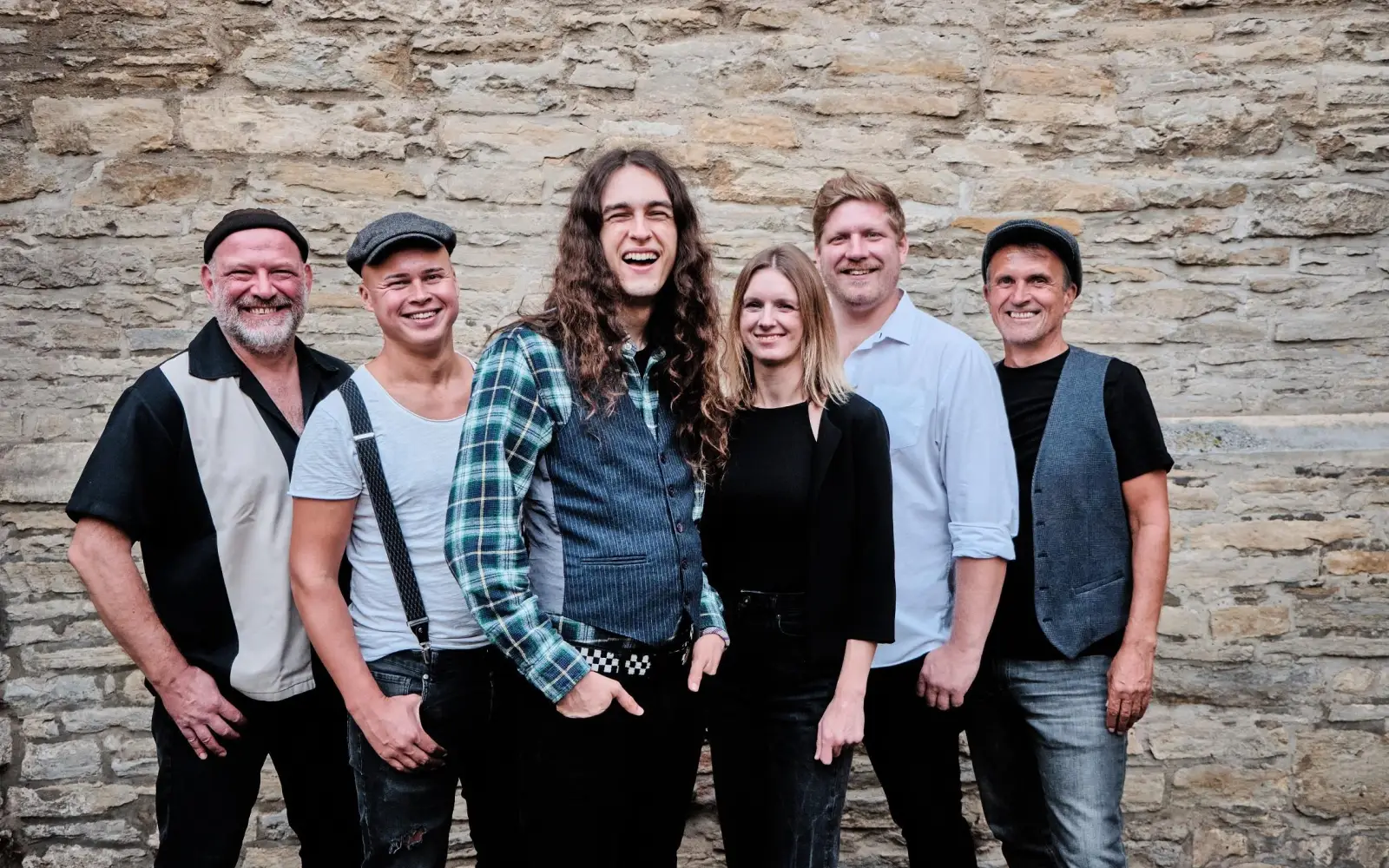 Die Band Ticket to Happiness begeistert mit energiegeladenem Folk-Rock und handgemachter Musik voller Lebensfreude. Foto: David Hahne