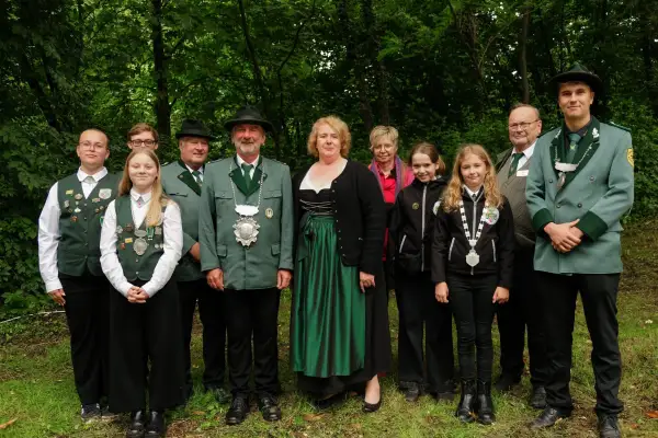 Michael Mainzer holte den Königsvogel in Ehingen runter
