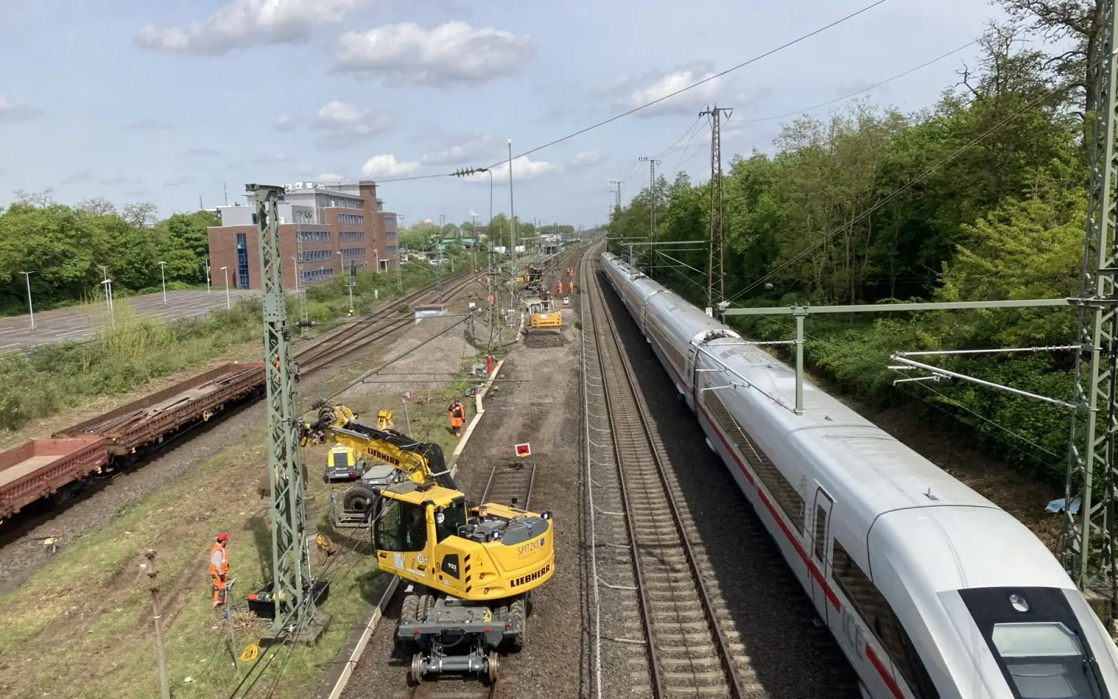 Der RRX-Ausbau ist wichtig – doch zunächst wird es Einschränkungen geben, zum Beispiel bei der Benutzung der S 1. Archivfoto: sam