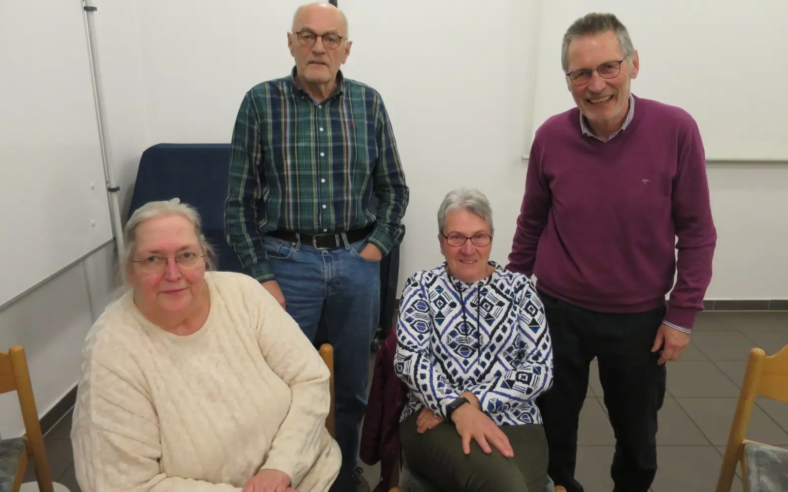 Der einstimmig wiedergewählte Vorstand des Kulturkreises Kalkum (von links): Ingrid Franzen, Schriftführerin, Bruno Holtschneider, Schatzmeister, Dr. Bärbel Franke, 2. Vorsitzende, Gerhard Becker, 1. Vorsitzender. Foto: hs