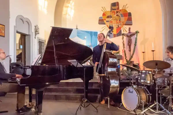 „My Choice“ begeisterte mit Jazzkonzert in der Sermer Dorfkirche