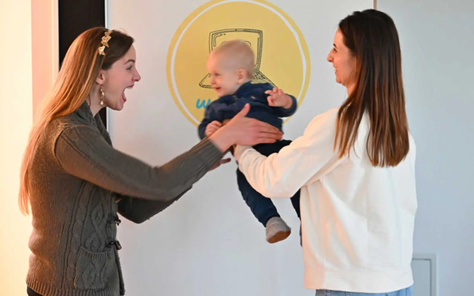Im Family Hub kiwifalter steht die flexible Kinderbetreuung im Mittelpunkt. Eltern können ungestört arbeiten, während ihre Kinder liebevoll betreut werden. Foto: Kiwifalter