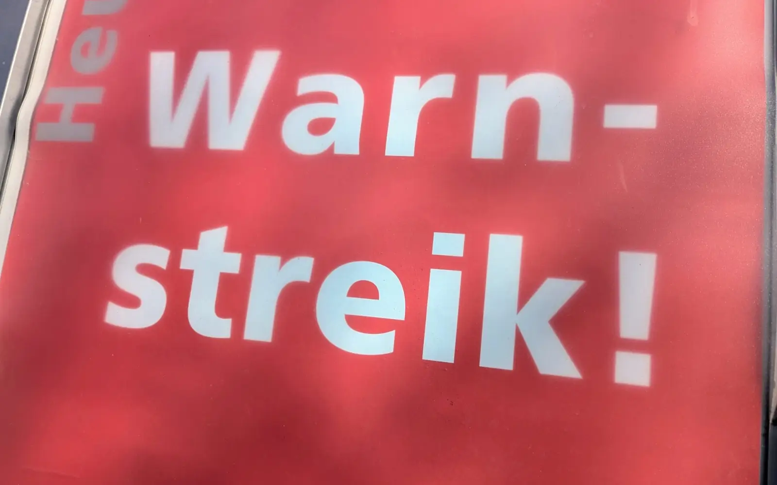 Warnstreik sorgt für erhebliche Beeinträchtigungen im öffentlichen Verkehr und anderen Bereichen. Foto: ah