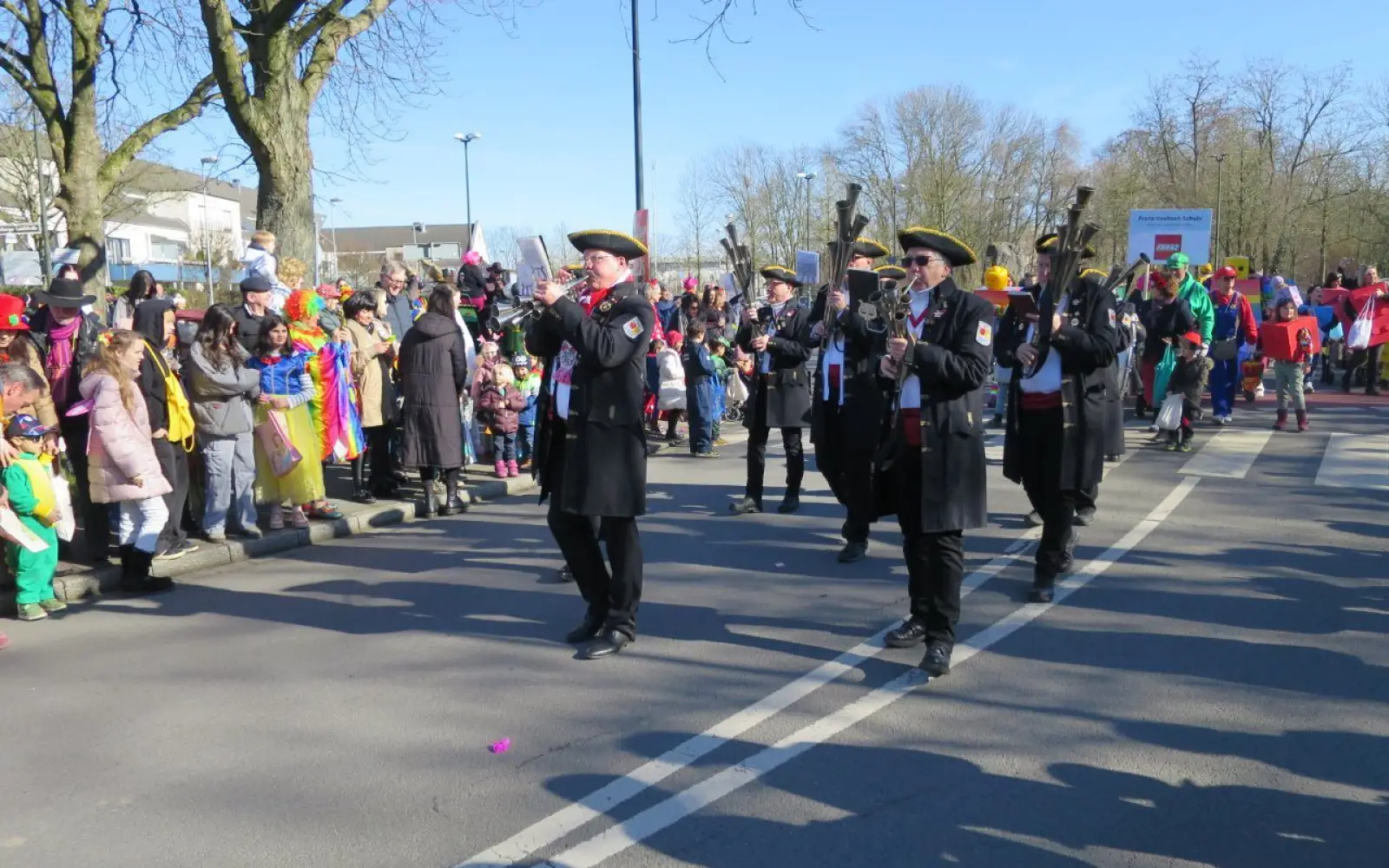 Das Wittlaerer Schalmaiencorps sorgte wie jedes Jahr für stimmungsvolle Musik. Foto: hs
