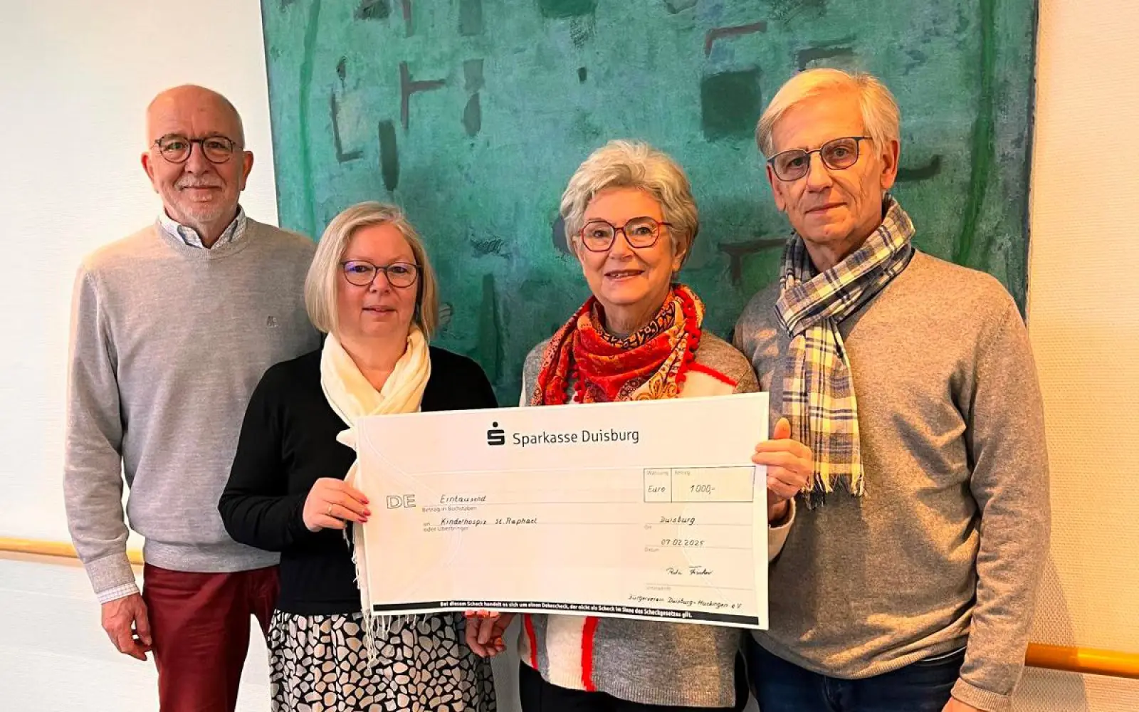 Heinz Zielezinski, Andrea Kleinefehn, Rita Fischer und Reiner Fischer (von links) bei der Spendenübergabe. Archivfoto: Bürgerverein Huckingen