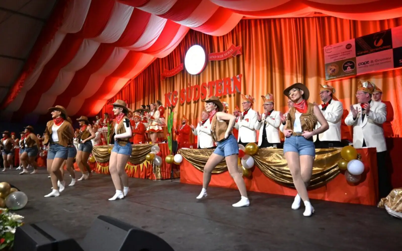 Die „Lecker Mädschen“ griffen im Showtanz das Thema „Wilder Westen“ auf. Foto: sam