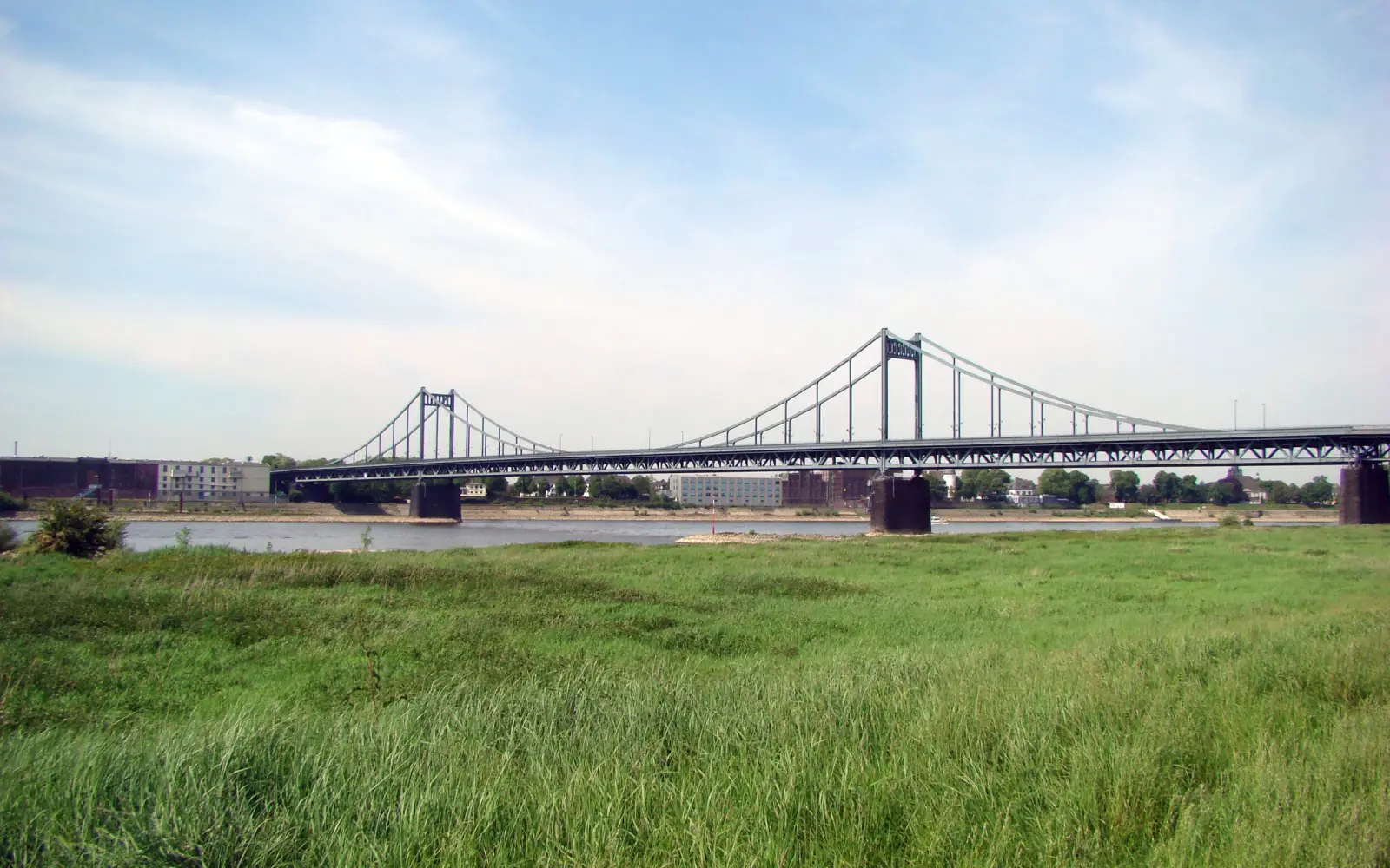 Sonderprüfung: Uerdinger Rheinbrücke wird gesperrt