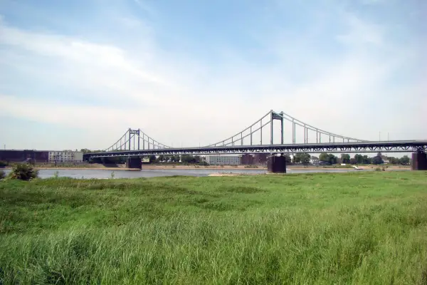 Sonderprüfung: Uerdinger Rheinbrücke wird gesperrt