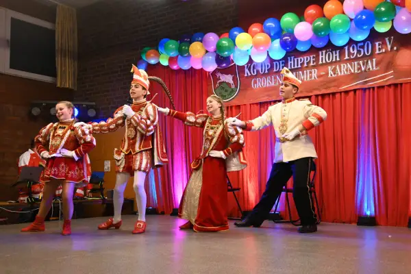 Fröhliches Kostümfest der KG „Op de Hippe Höh“