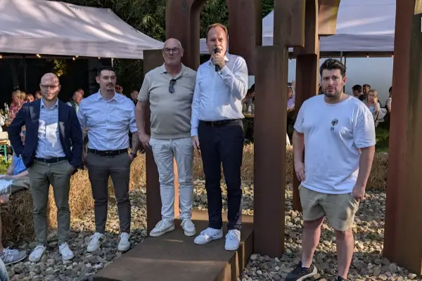 „KaiserWein“ in der Kaiserpfalz ging bei bestem Wetter in die zweite Runde