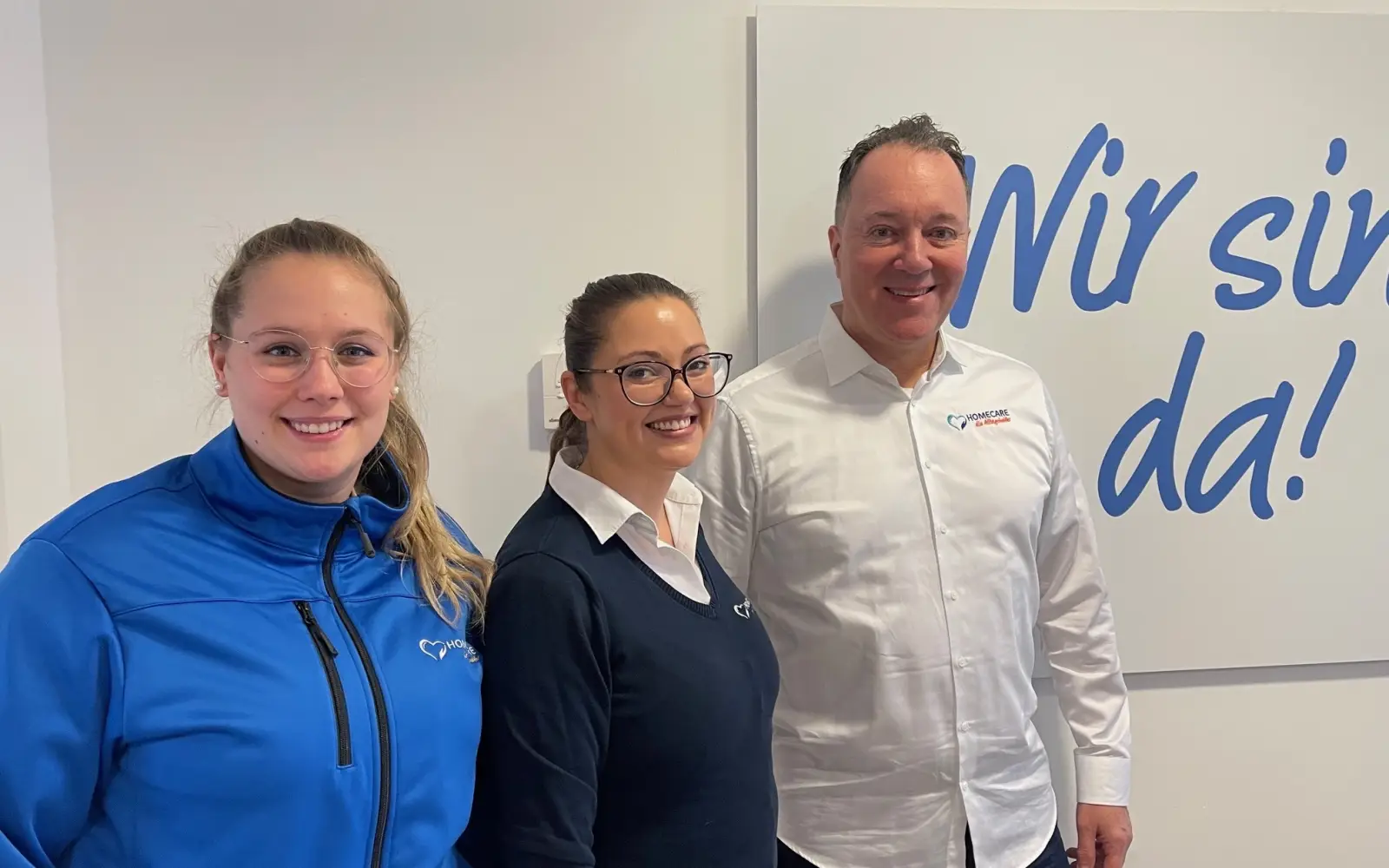 Das Team von HOMECARE – die Alltagshelfer Düsseldorf Nord begleitet seit einem Jahr Seniorinnen und Senioren im Düsseldorfer Norden. Foto: HOMECARE