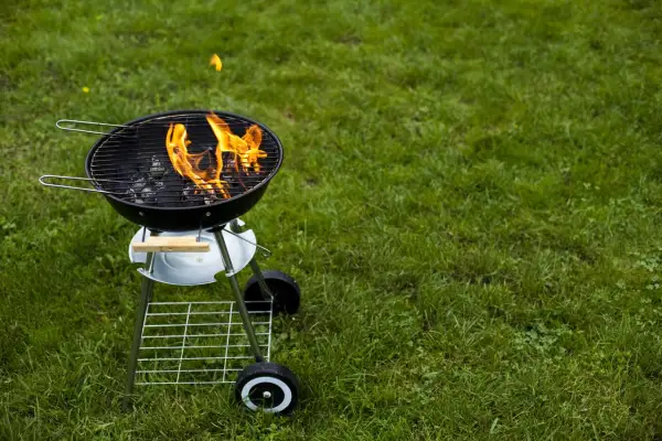 Wegen Brandgefahr gilt in Düsseldorf ein Grillverbot