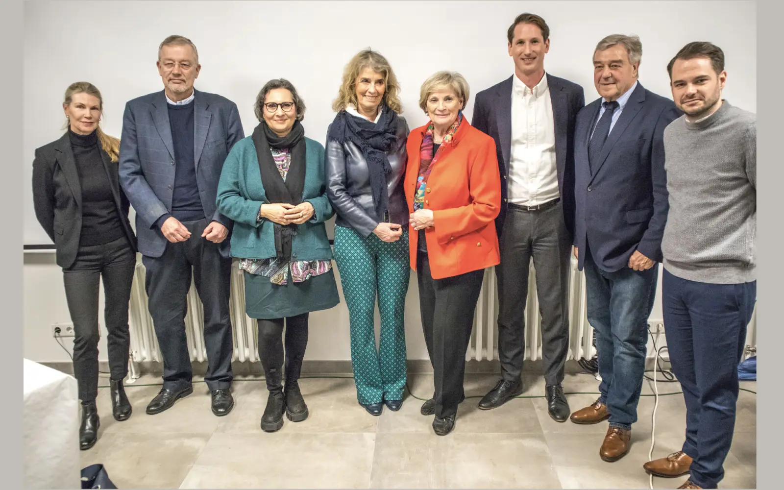 Der alte und neue Vorstand vereint: (v.l.) Alexandra Stenger-von Unruh (Beisitzerin), Peter Jakobs (stellv. Vorsitzender), Bela Hüttenhain (Beisitzerin), Andrea Lindenlaub (Schatzmeisterin), Gisela Wiemer (ehem. 2. Vors.), Christian Tscholl (1. Vorsi