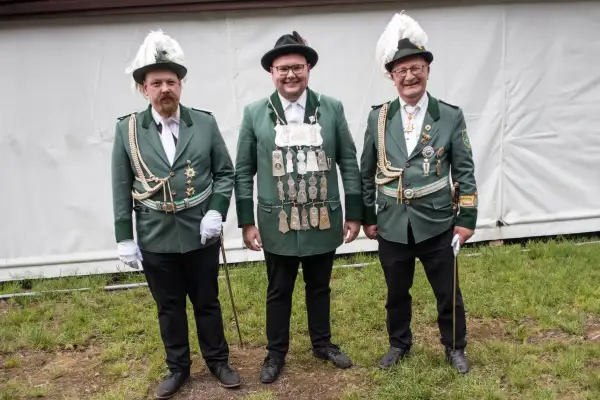 Simon Gyssen neuer Schützenkönig in DU-Großenbaum