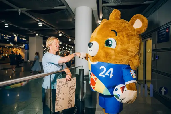 Düsseldorf feiert den Start der EURO 2024 mit buntem Programm