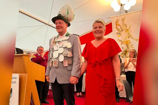Schützenfest Kaiserswerth: Eine historische Krönung und engagierte Jungmajestäten