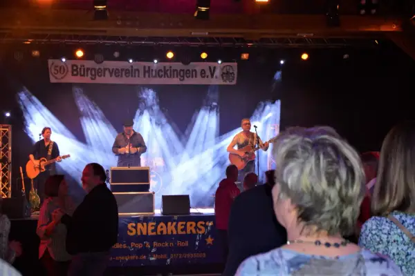 „Summer Night Party 2024“ in Huckingen mit „The Sneakers“