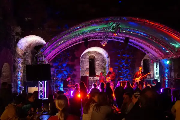 Kaiserpfalz Open Air 2024: Musikalisches Highlight für Düsseldorf-Nord