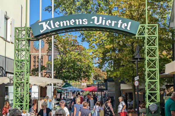 Kaiserswerther Festwochenende: Kartoffelfest, Diakonie-Jahresfest und Suitbertusprozession
