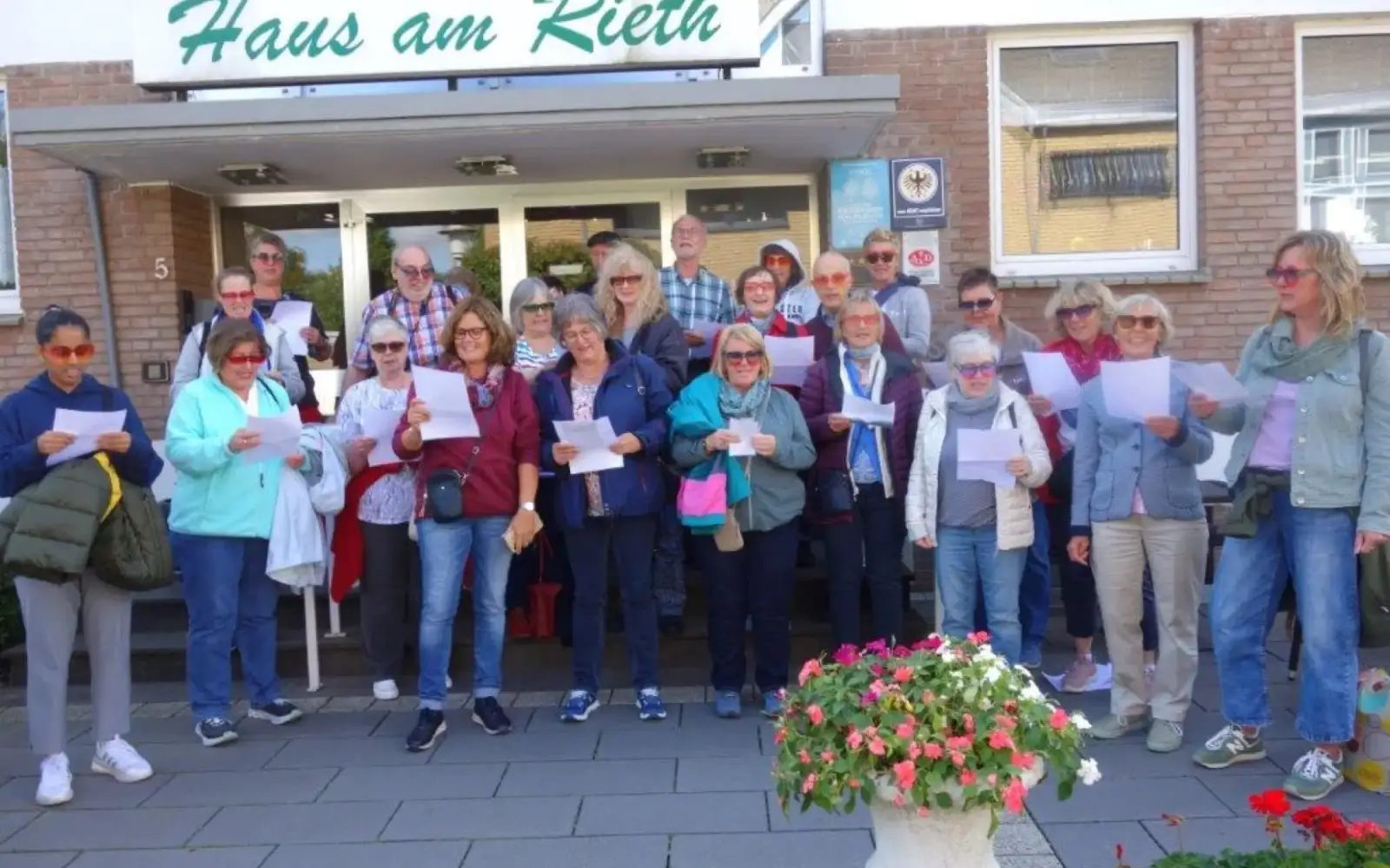 Die Chorreise führte die Sängerinnen und Sänger nach Lobberich. Foto: privat