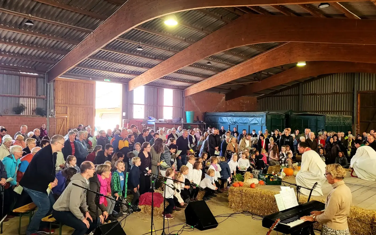 Gut besucht war das Erntedankfest vor zwei Jahren auf dem Ellerhof. Archivfoto: www.evgds.de