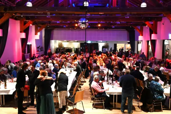 Erstes Weinfest des Bürgervereins Huckingen war ausverkauft