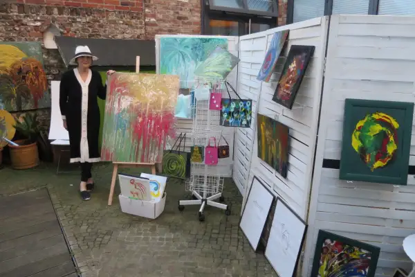 Kreative, bunte und vielseitige Kunstausstellung im Kaiserswerther Rathaus