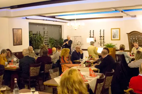 Mediterran im Landgasthaus Chargé: Festliche Ohrwürmer und Vier-Gänge-Menü