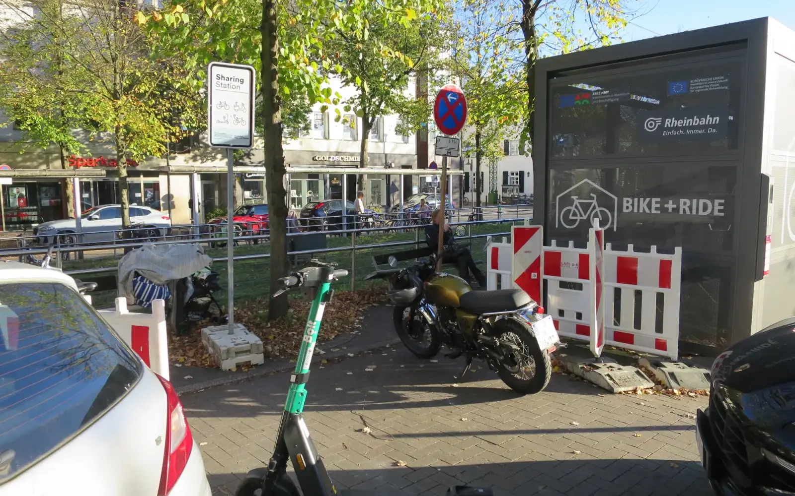 Eine Sharing-Station auf dem Klemensplatz. Foto: hs
