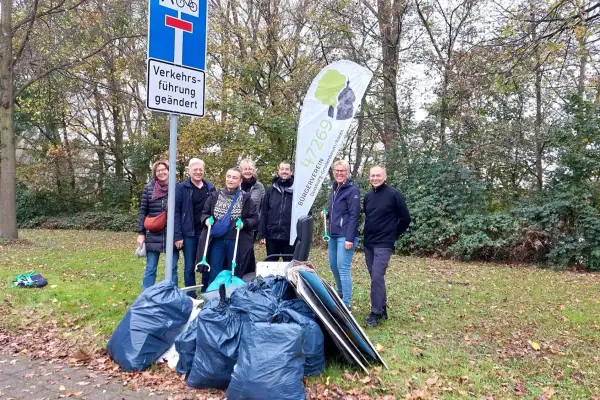 Viel Müll in Großenbaum gesammelt