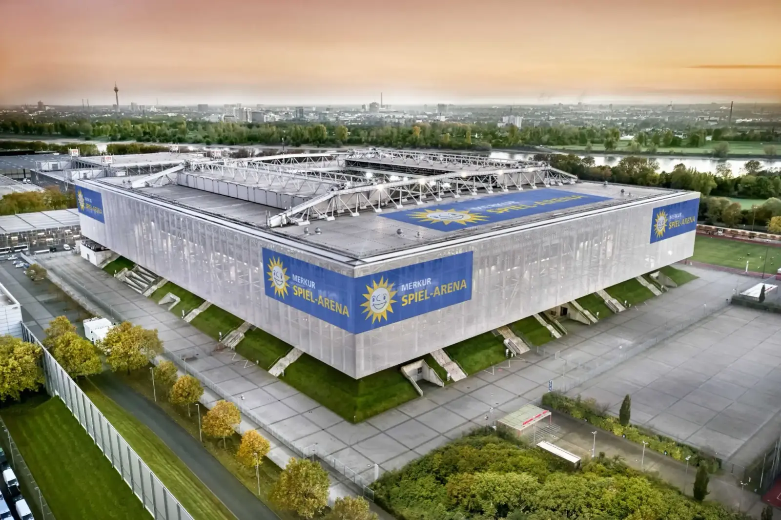 Die Landeshauptstadt Düsseldorf wird sich mit der MERKUR-Spielarena als Gastgeberin der Frauen Fußball-EM 2029 bewerben © Landeshauptstadt Düsseldorf/D.LIVE