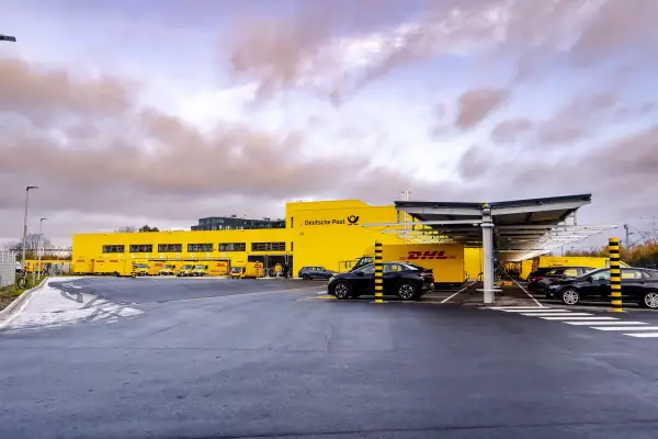 Neuer klimaneutraler Zustellstützpunkt der Deutschen Post DHL in Lichtenbroich eröffnet